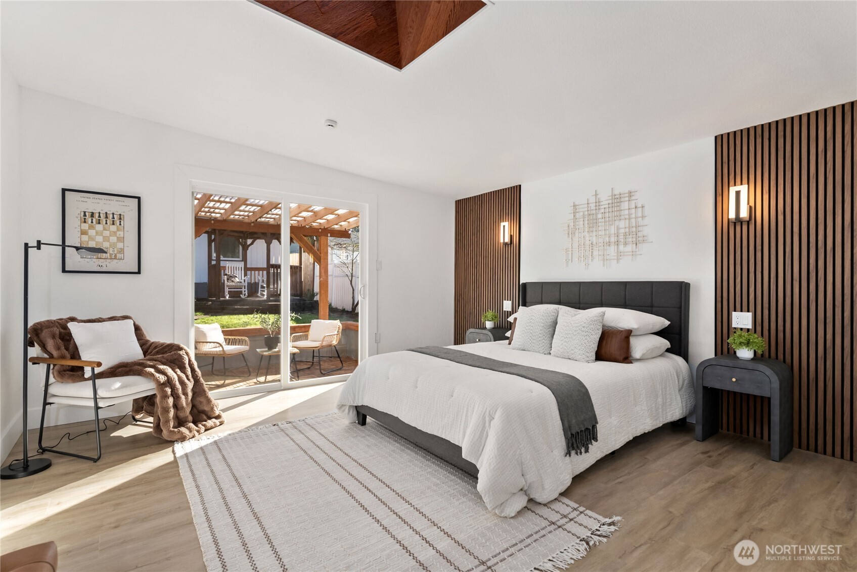 1239 S Verde Street , Tacoma, WA 98405-1146