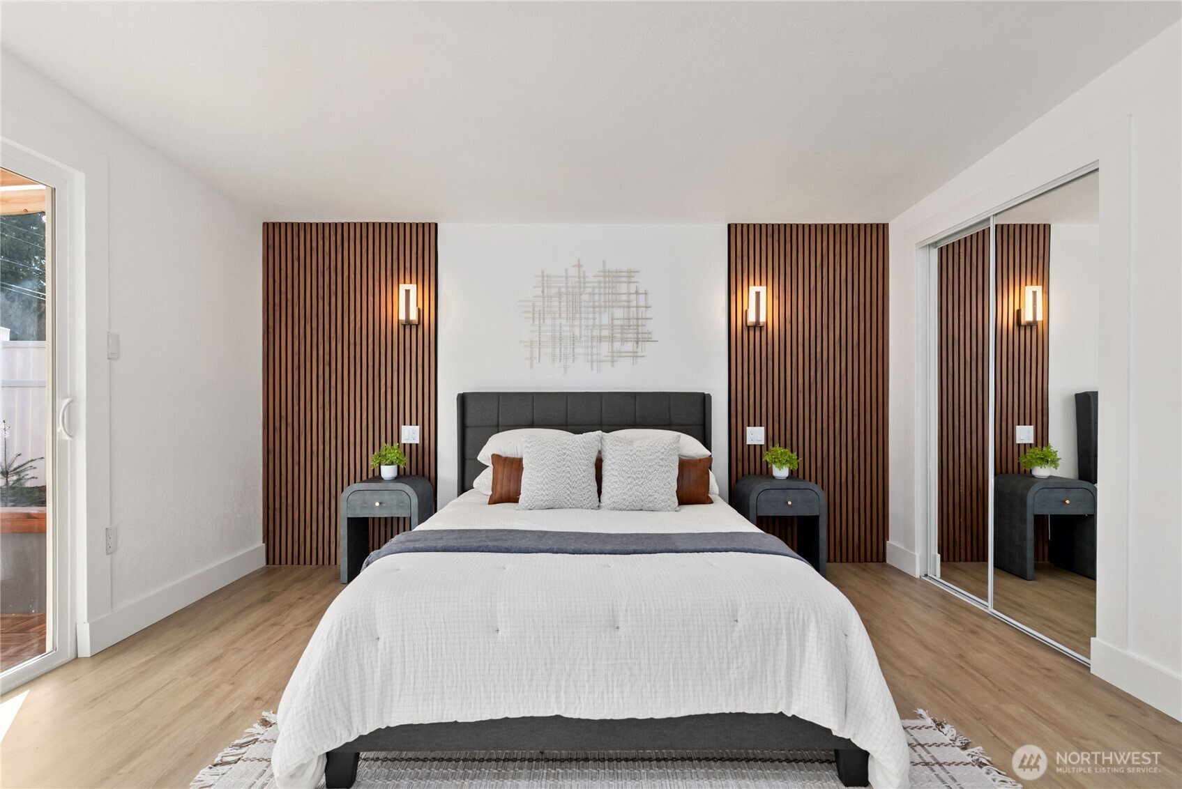 1239 S Verde Street , Tacoma, WA 98405-1146