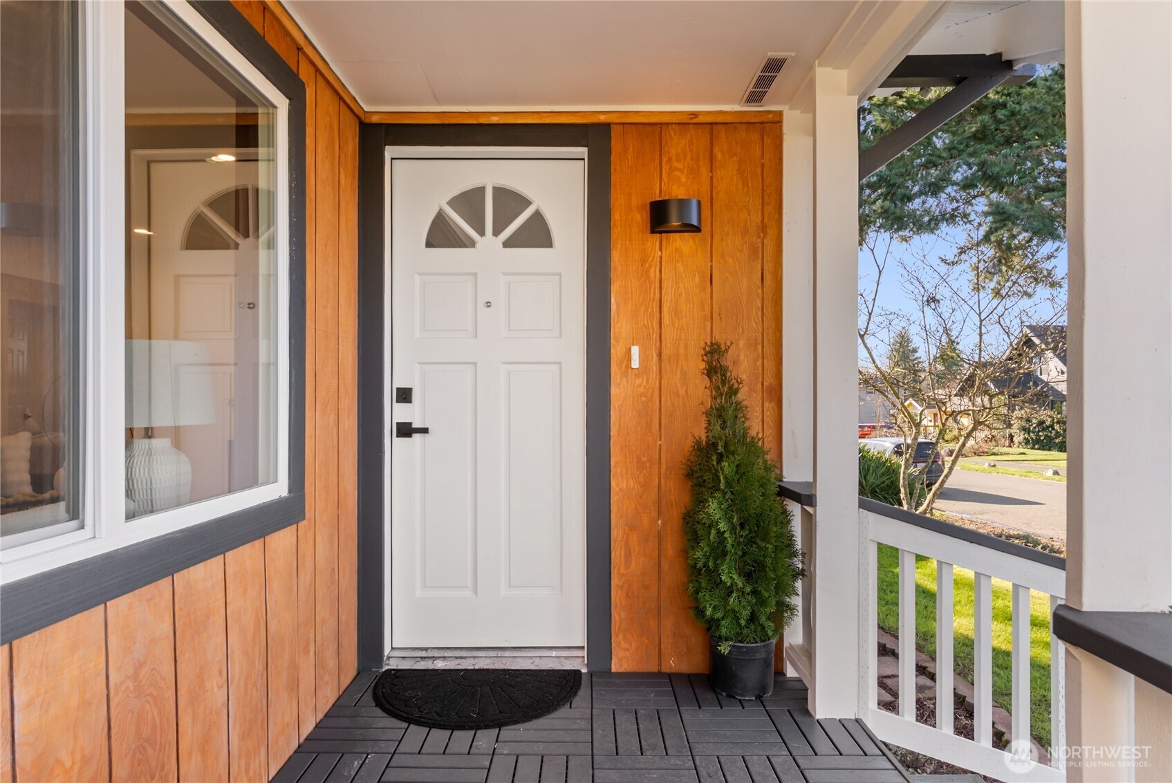 1239 S Verde Street , Tacoma, WA 98405-1146