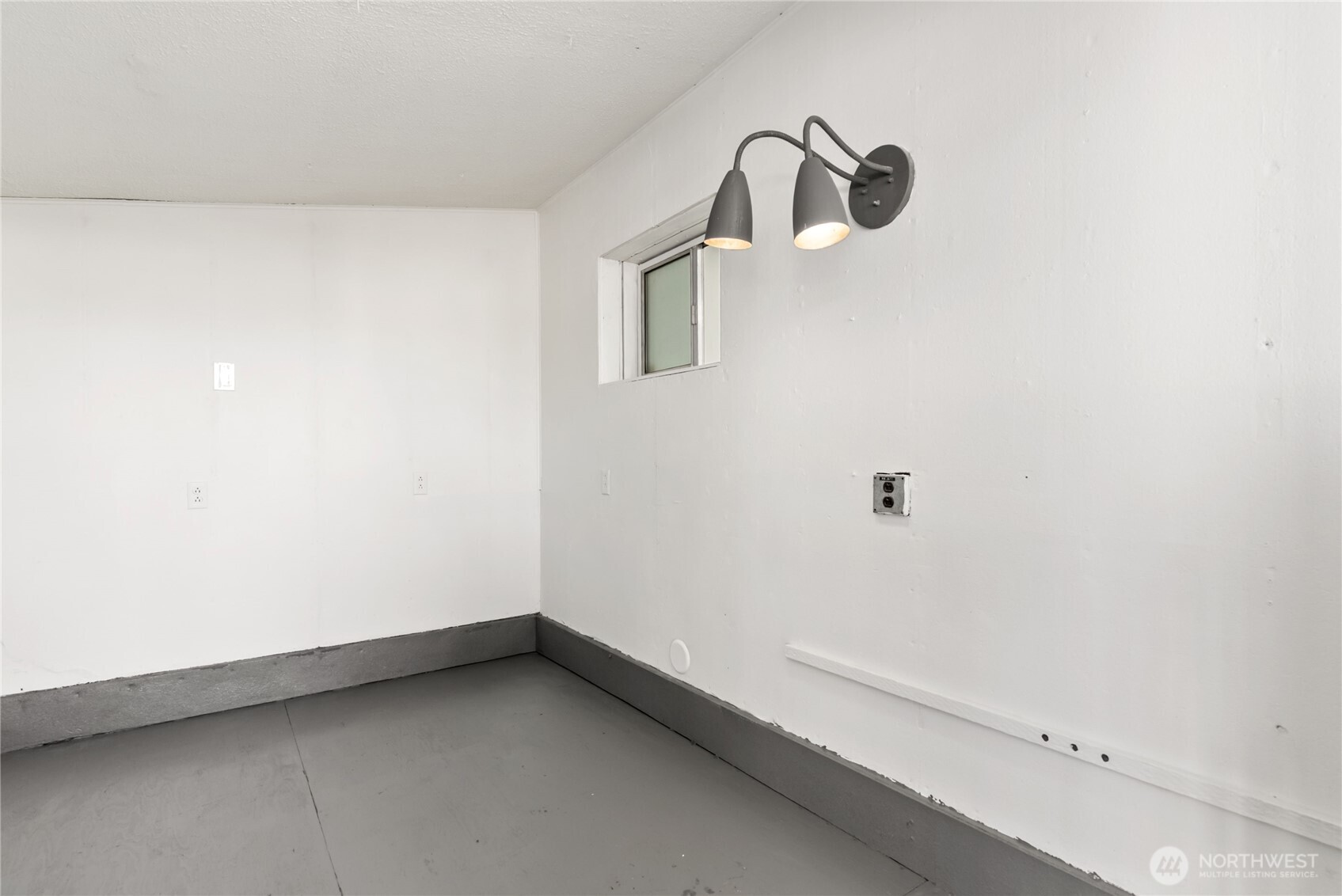 1239 S Verde Street , Tacoma, WA 98405-1146