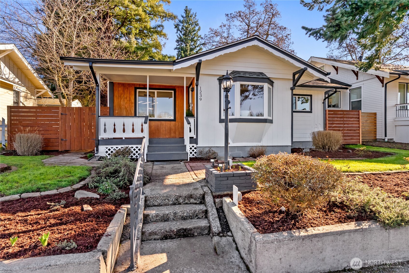 1239 S Verde Street , Tacoma, WA 98405-1146