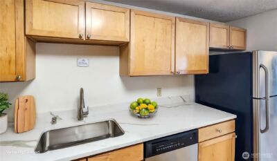 1215 S 237th Lane #1308, Des Moines, WA 98198 - Photo 4