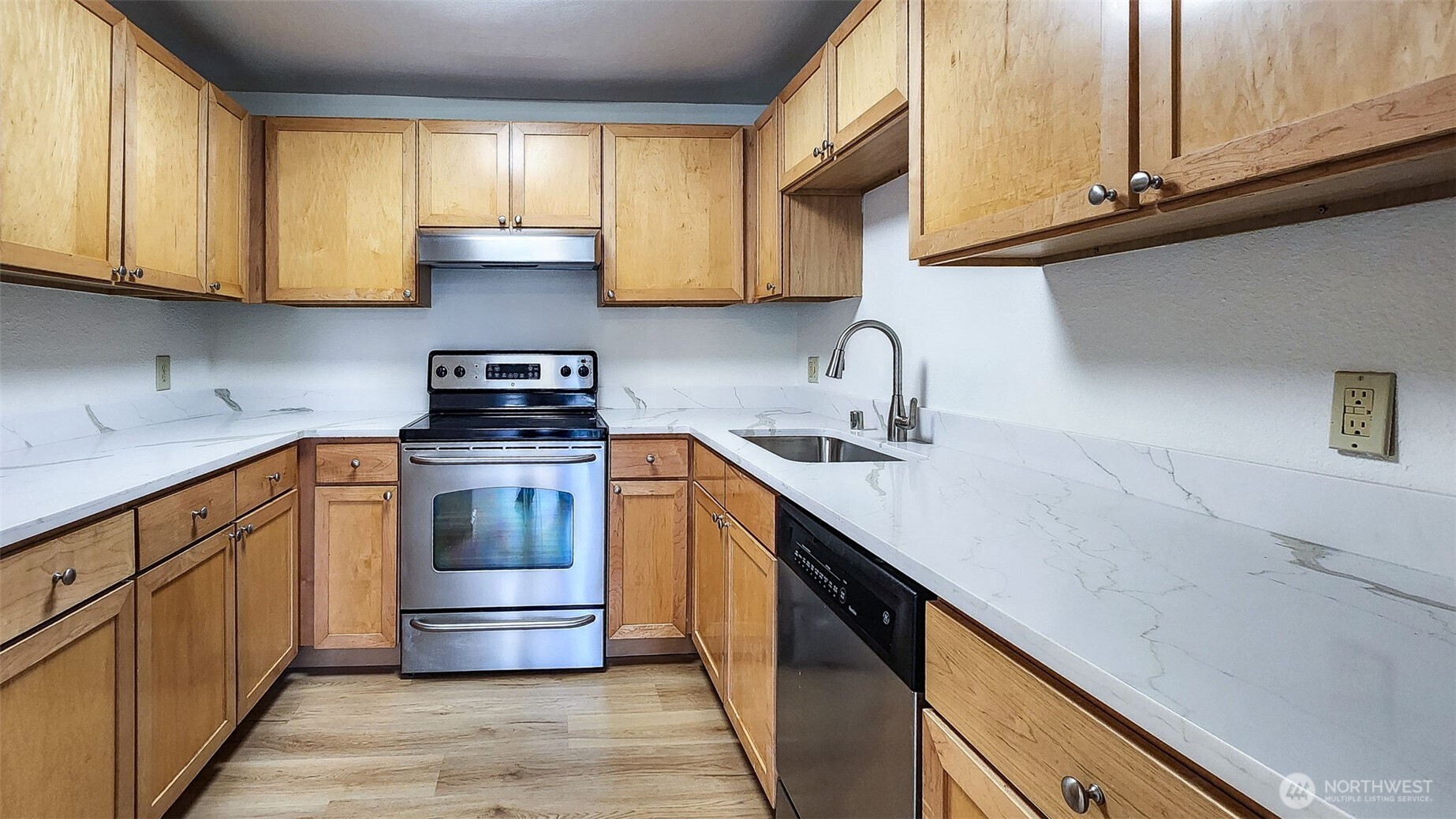 1215 S 237th Lane #1308, Des Moines, WA 98198