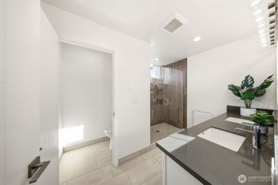 1055 S Cloverdale Street , Seattle, WA 98108-4744 - Photo 16