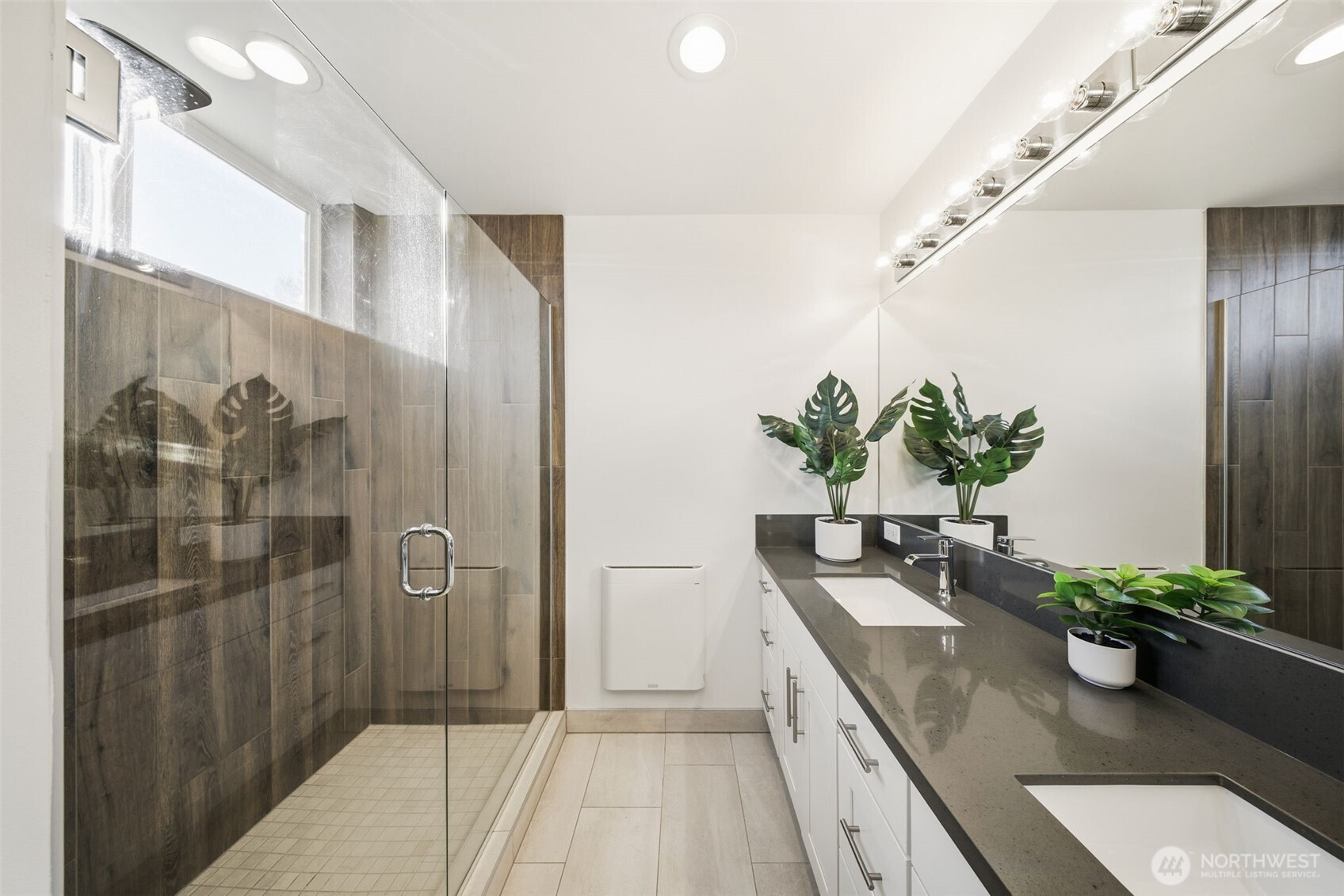 1055 S Cloverdale Street , Seattle, WA 98108-4744