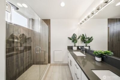 1055 S Cloverdale Street , Seattle, WA 98108-4744 - Photo 17