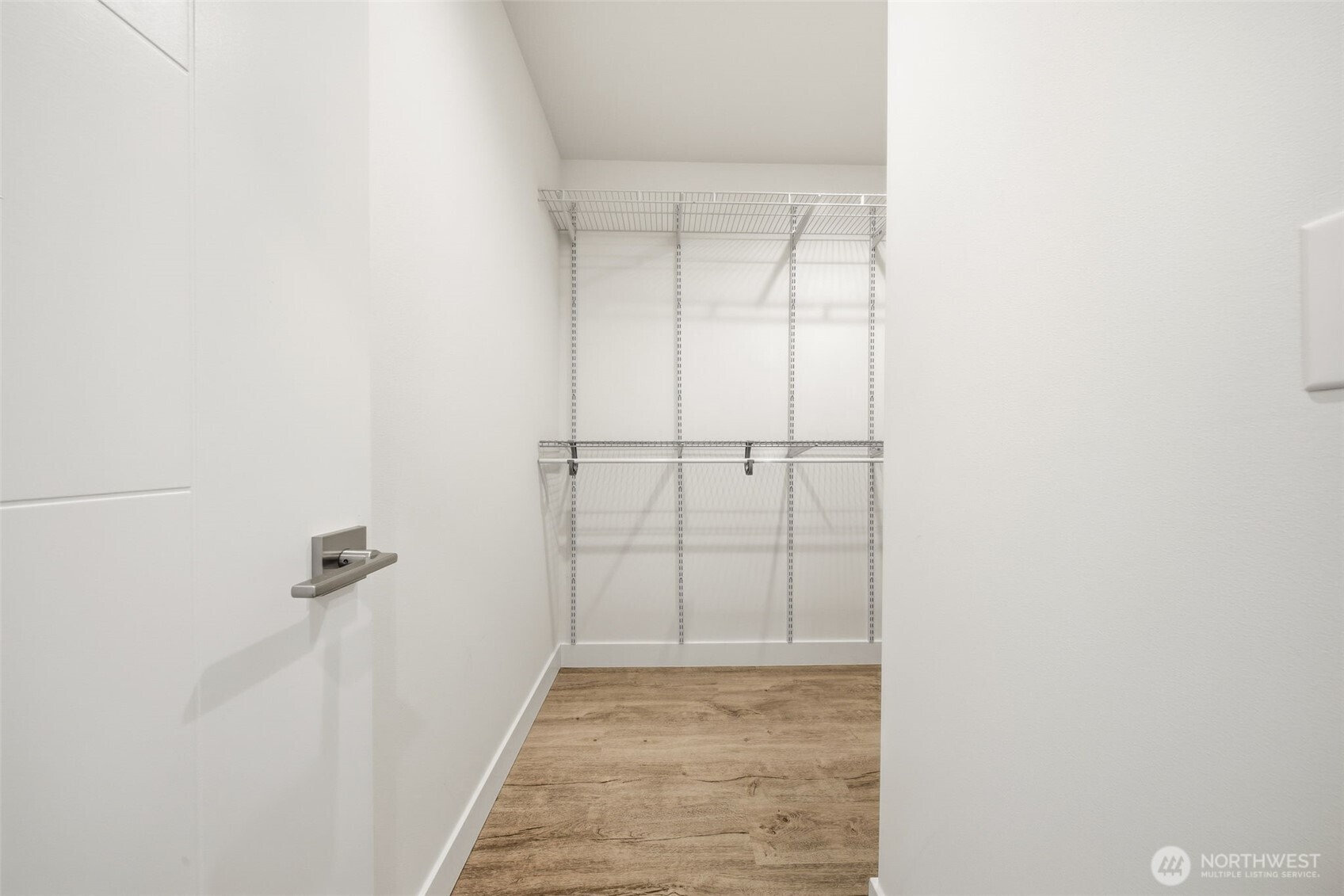 1055 S Cloverdale Street , Seattle, WA 98108-4744