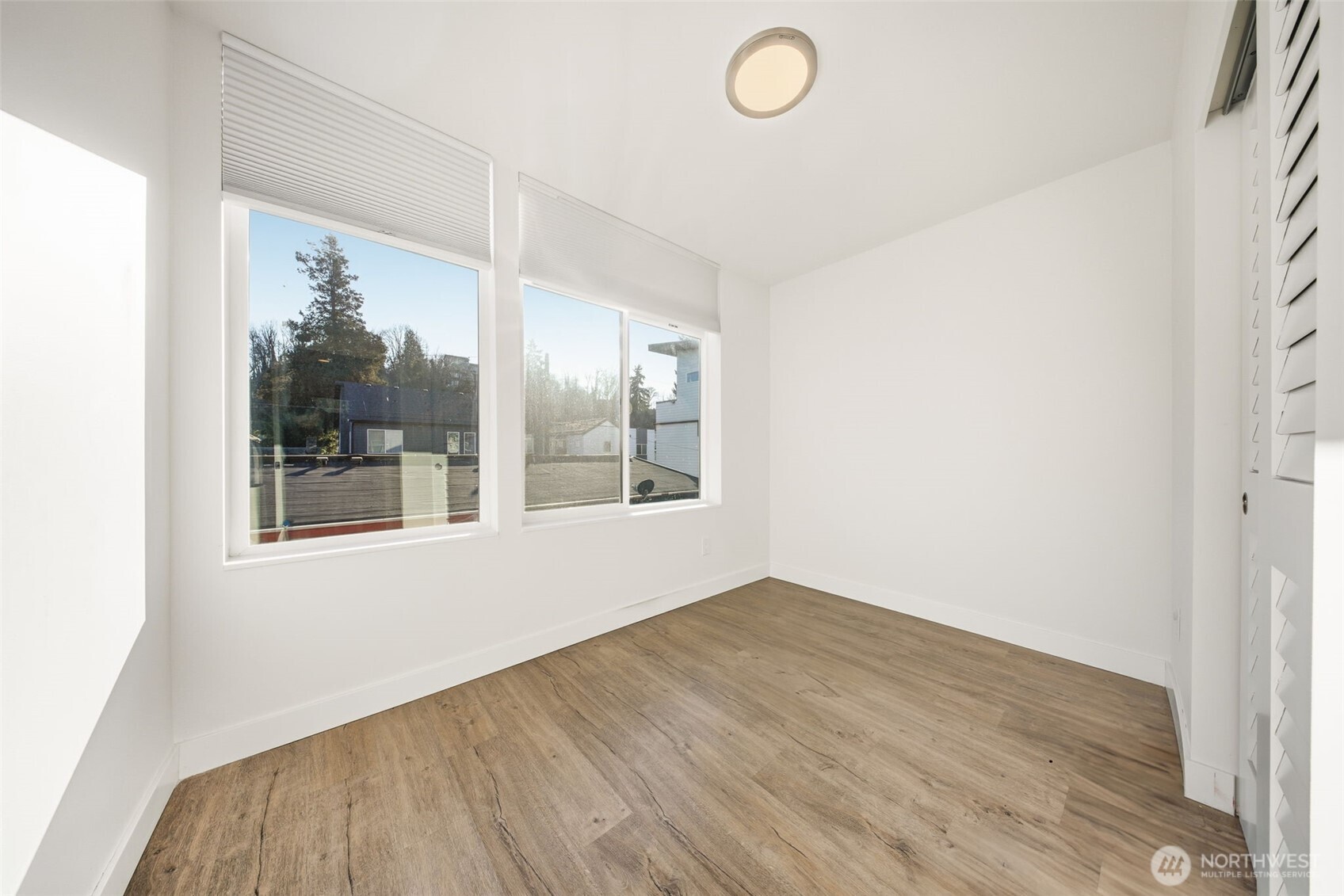 1055 S Cloverdale Street , Seattle, WA 98108-4744