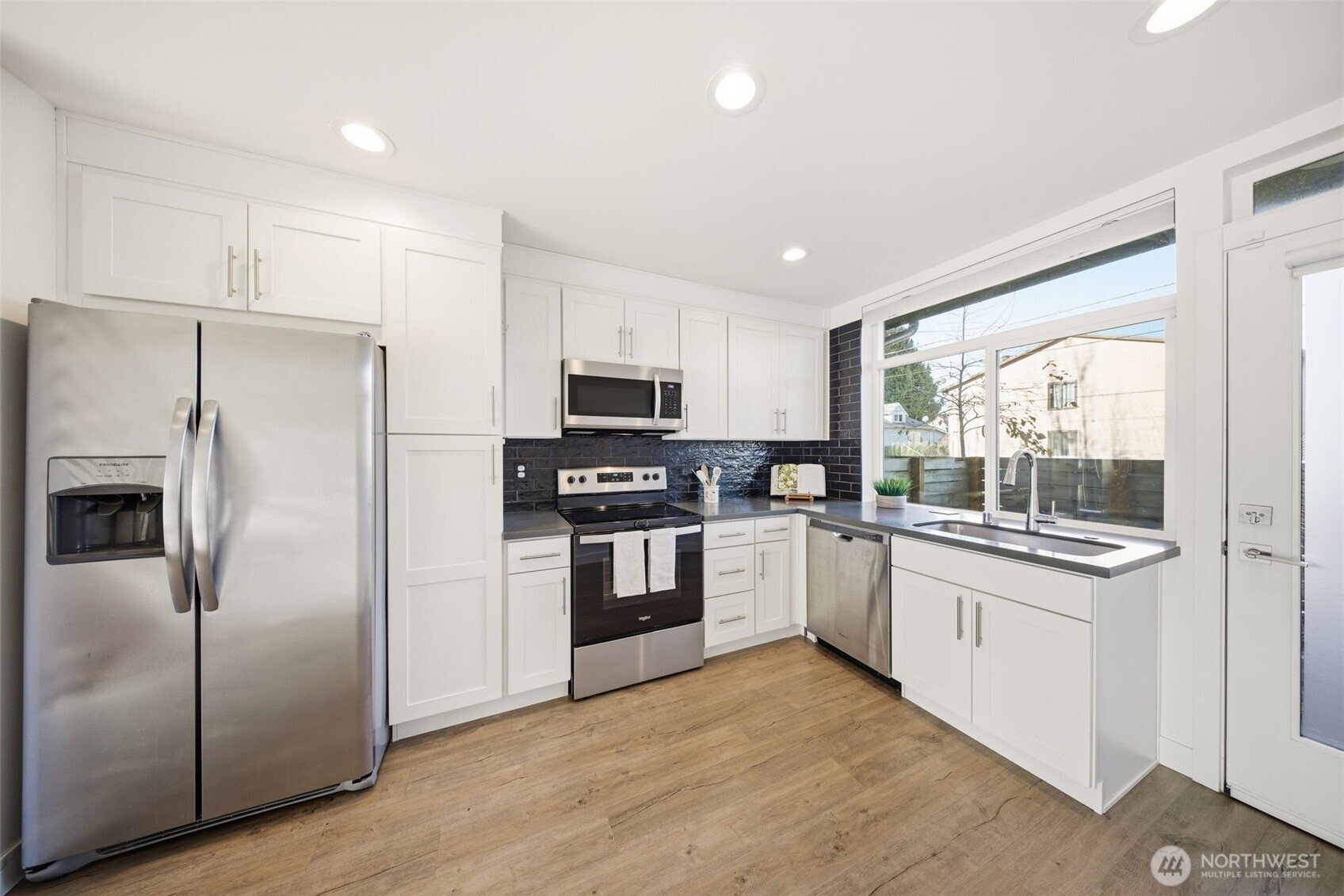 1055 S Cloverdale Street , Seattle, WA 98108-4744