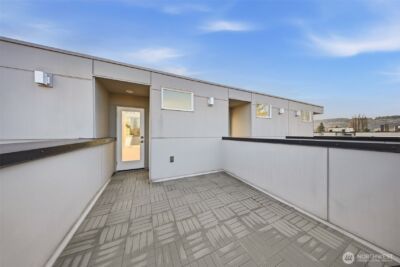 1055 S Cloverdale Street , Seattle, WA 98108-4744 - Photo 32