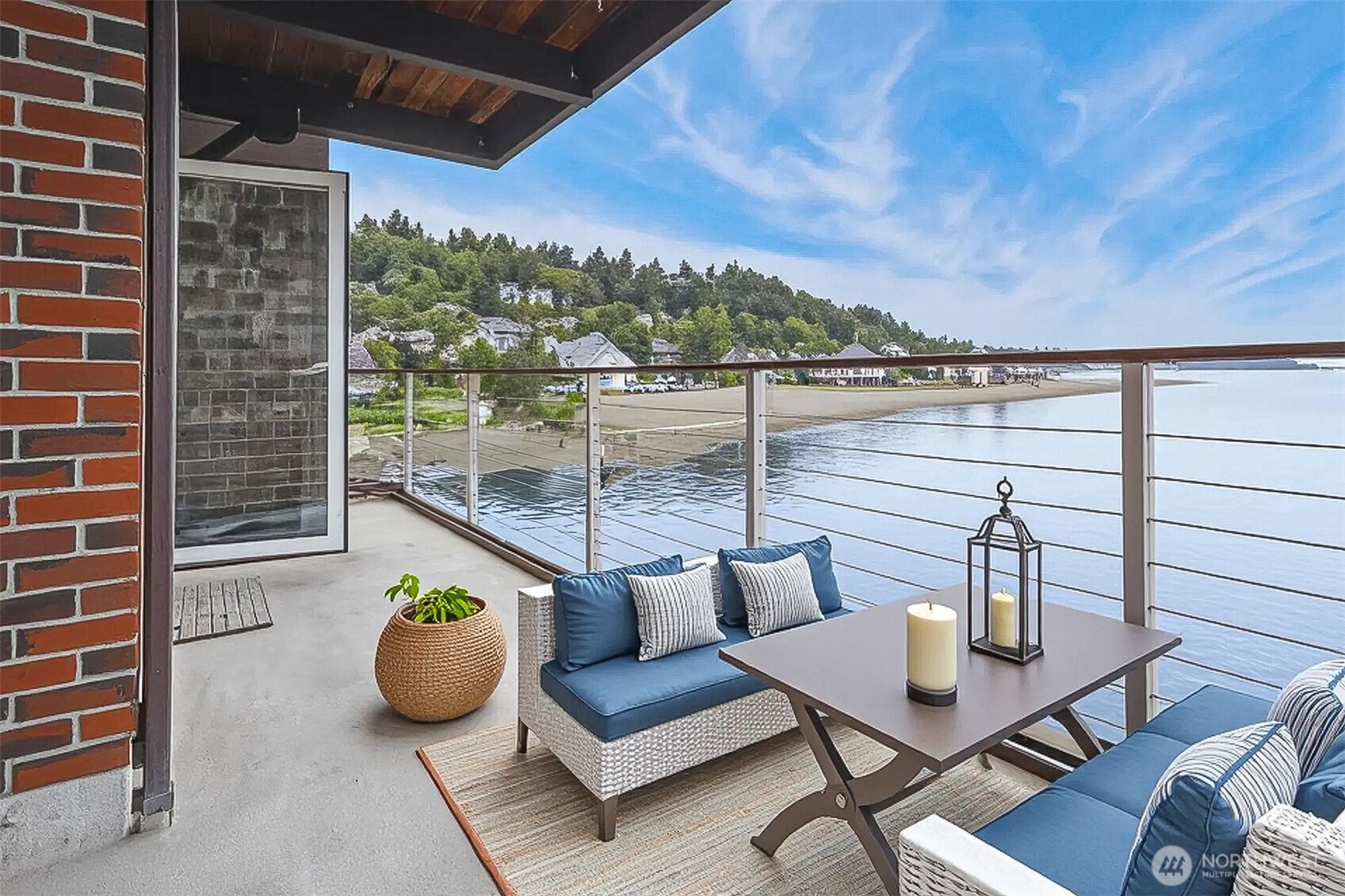 3717 Beach Drive SW #214, Seattle, WA 98116