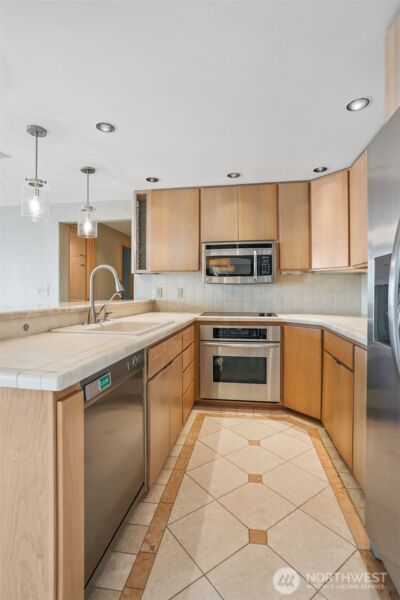 3717 Beach Drive SW #214, Seattle, WA 98116 - Photo 12