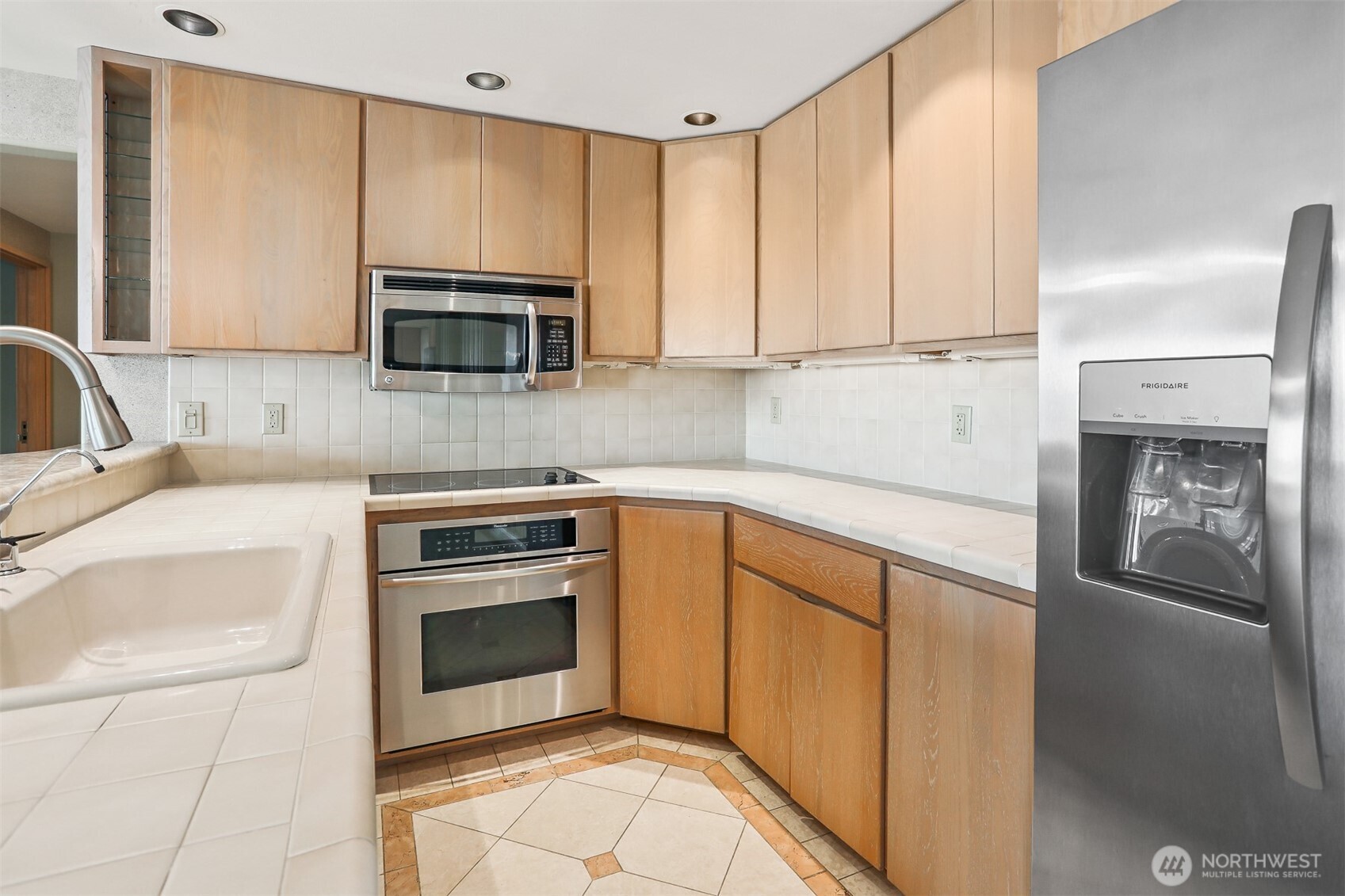 3717 Beach Drive SW #214, Seattle, WA 98116