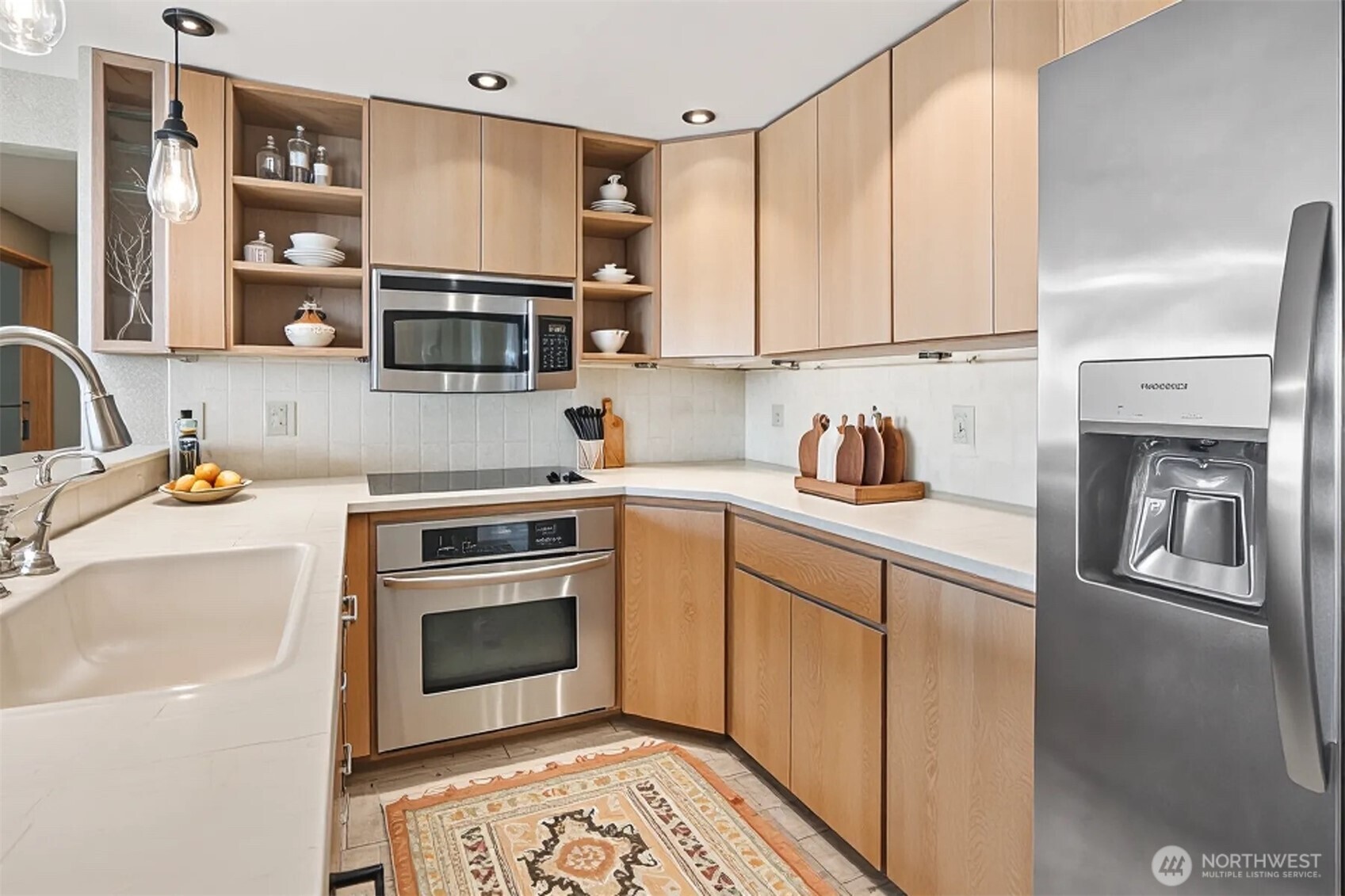 3717 Beach Drive SW #214, Seattle, WA 98116