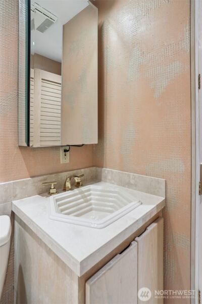 3717 Beach Drive SW #214, Seattle, WA 98116 - Photo 28