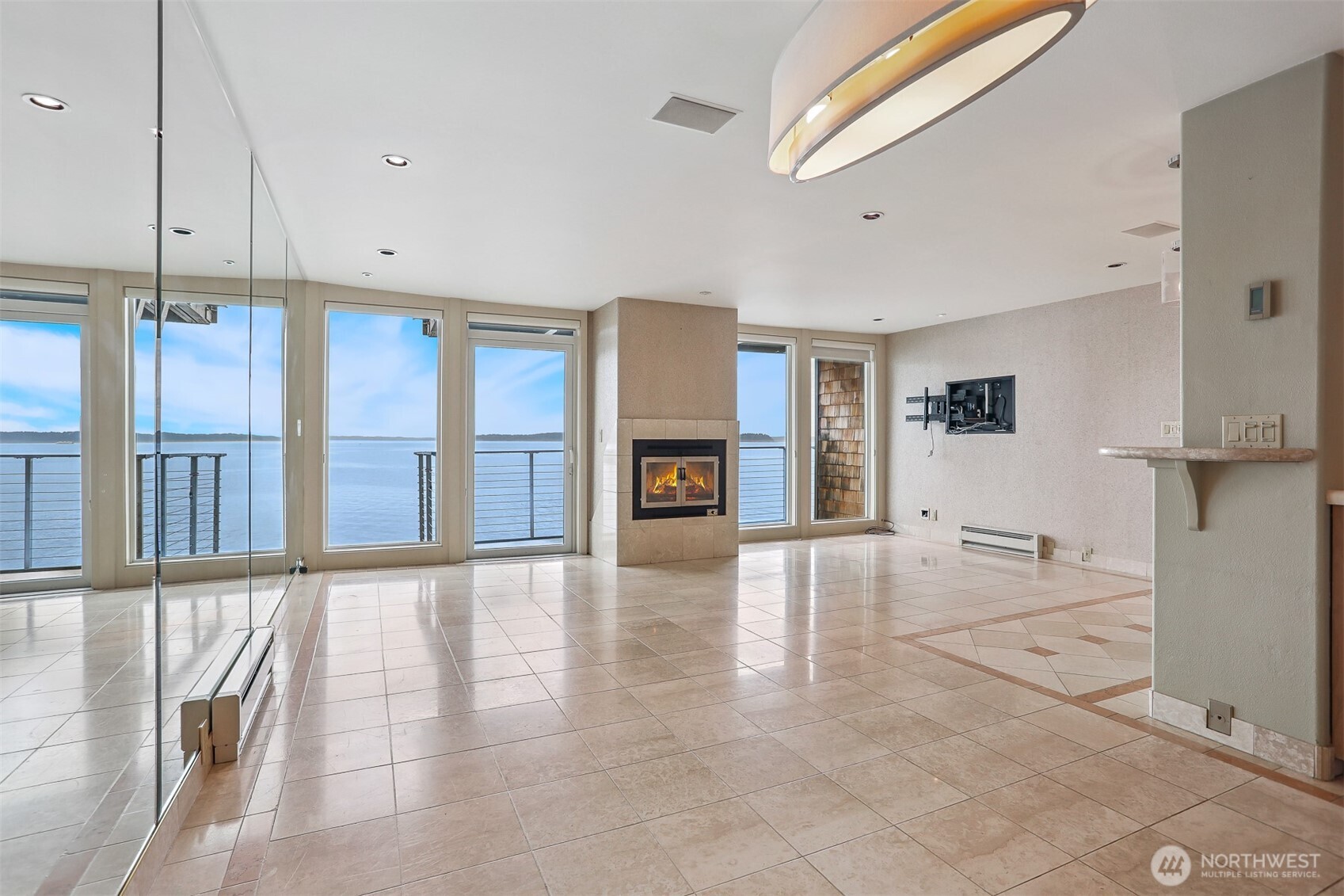 3717 Beach Drive SW #214, Seattle, WA 98116