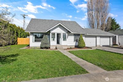 208 Harrison Street , Sumas, WA 98295