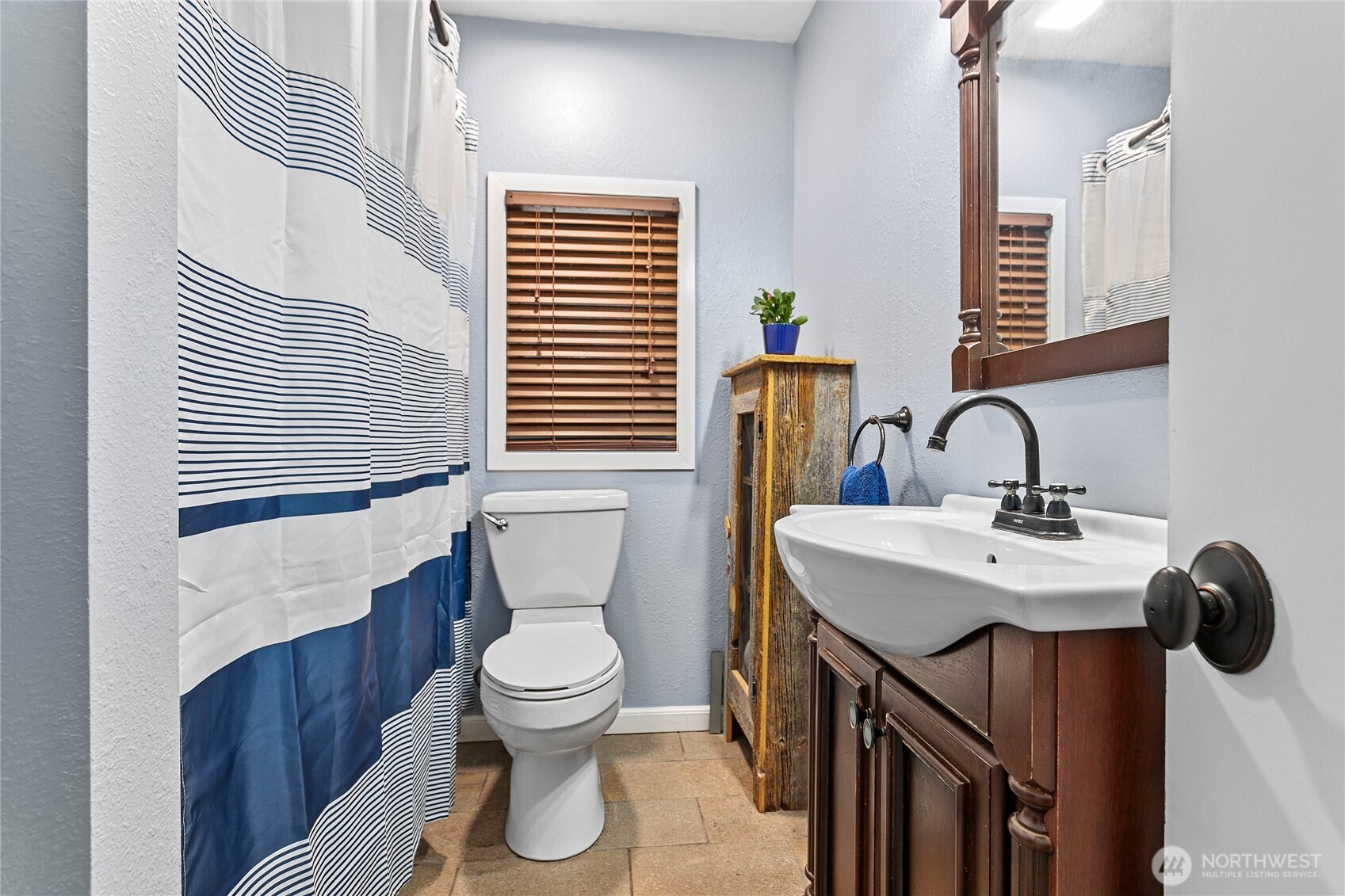 208 Harrison Street , Sumas, WA 98295