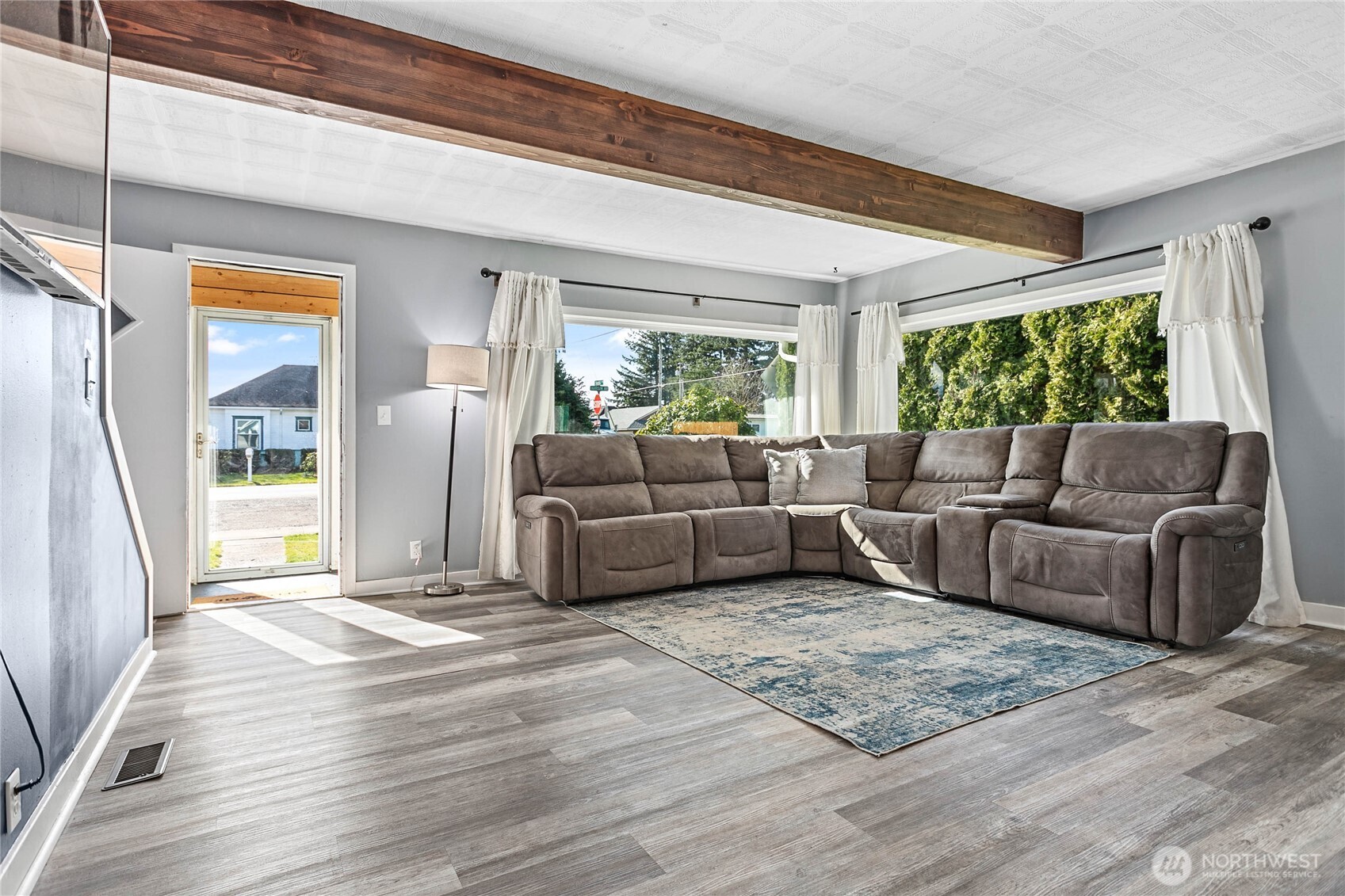 208 Harrison Street , Sumas, WA 98295