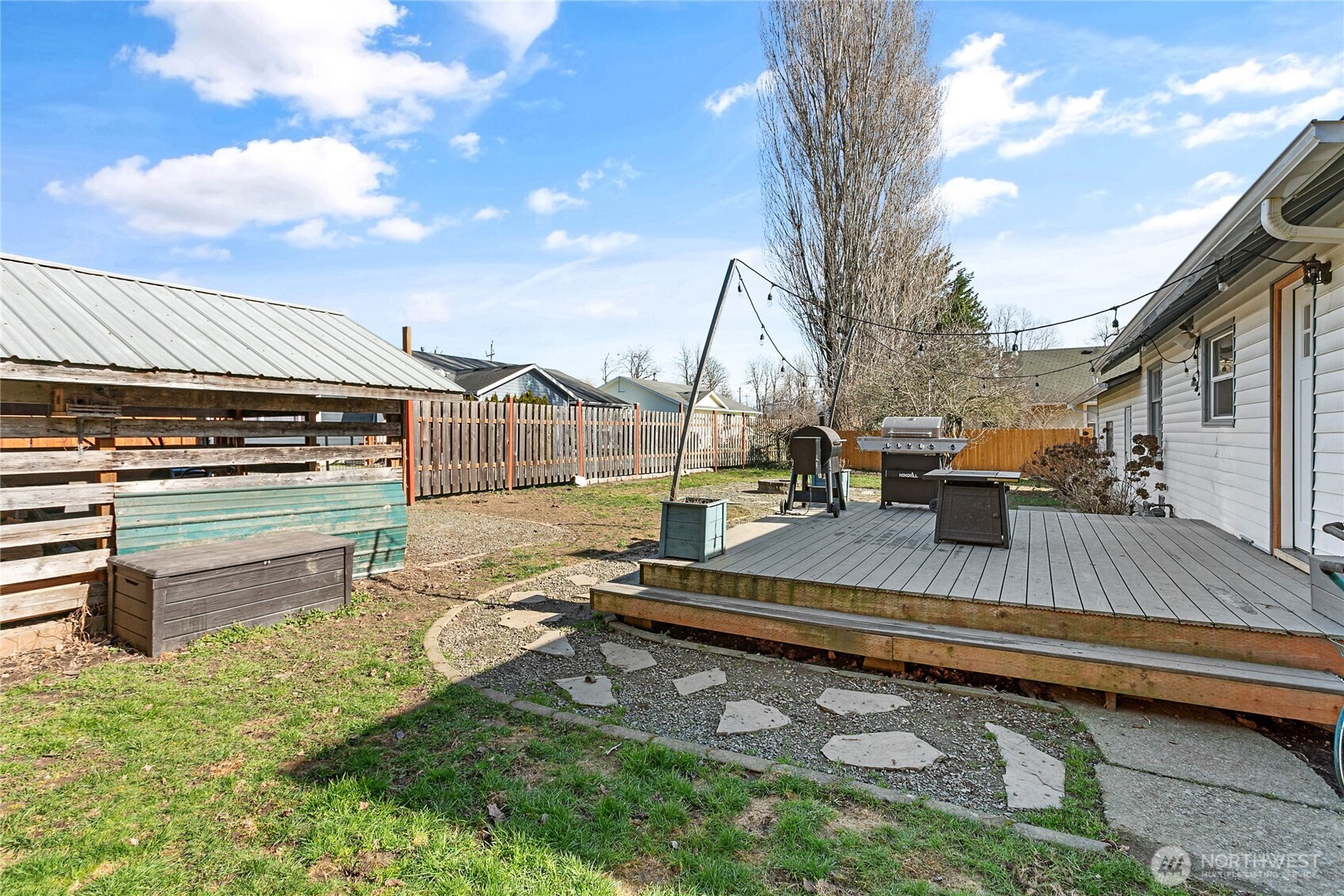 208 Harrison Street , Sumas, WA 98295