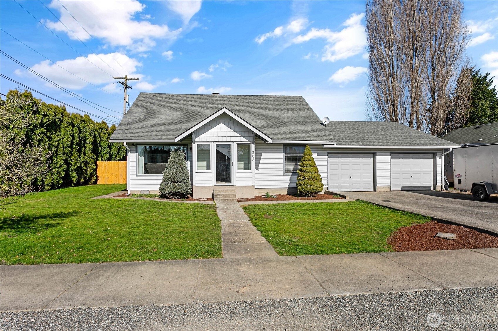 208 Harrison Street , Sumas, WA 98295