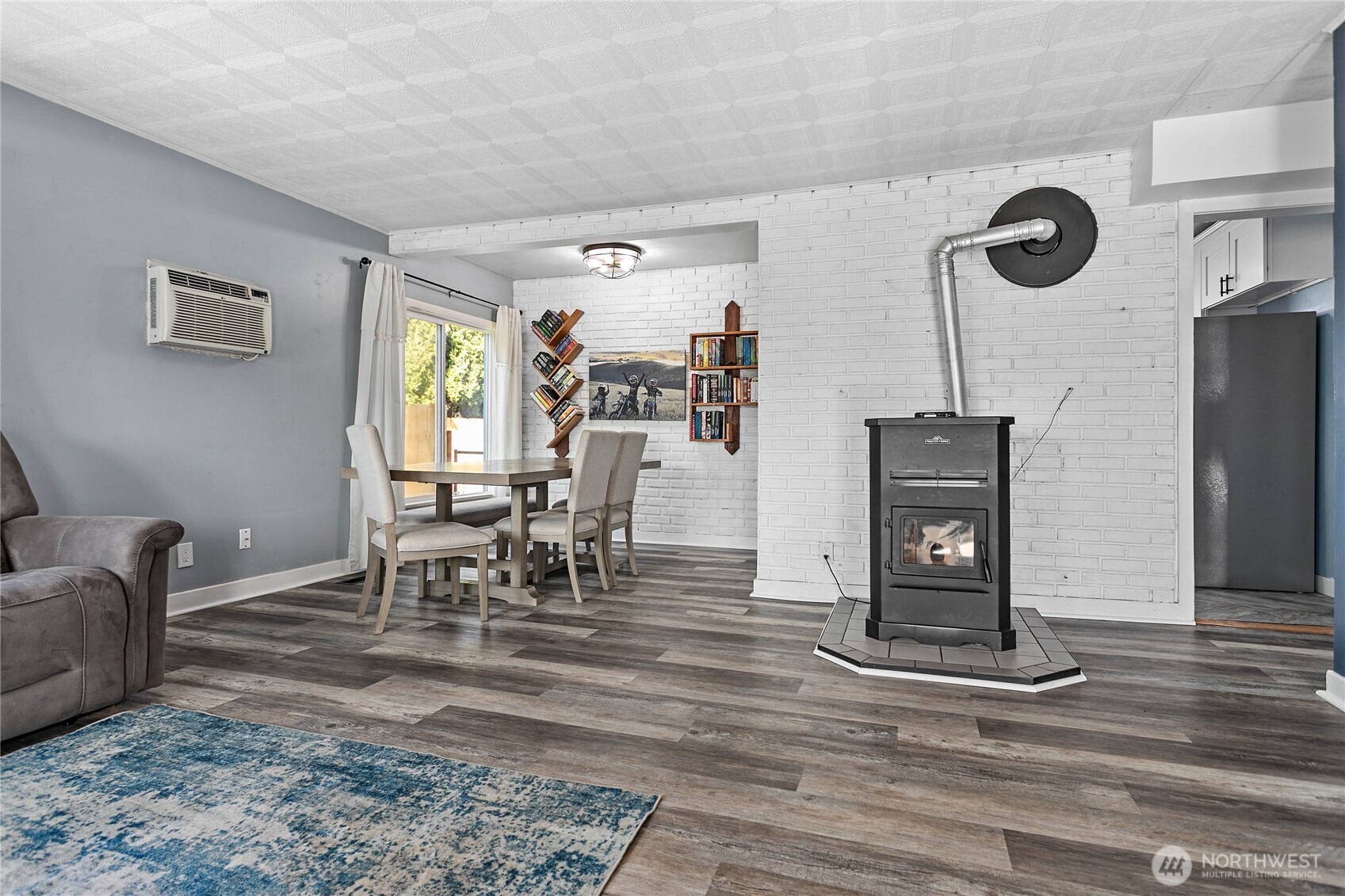 208 Harrison Street , Sumas, WA 98295