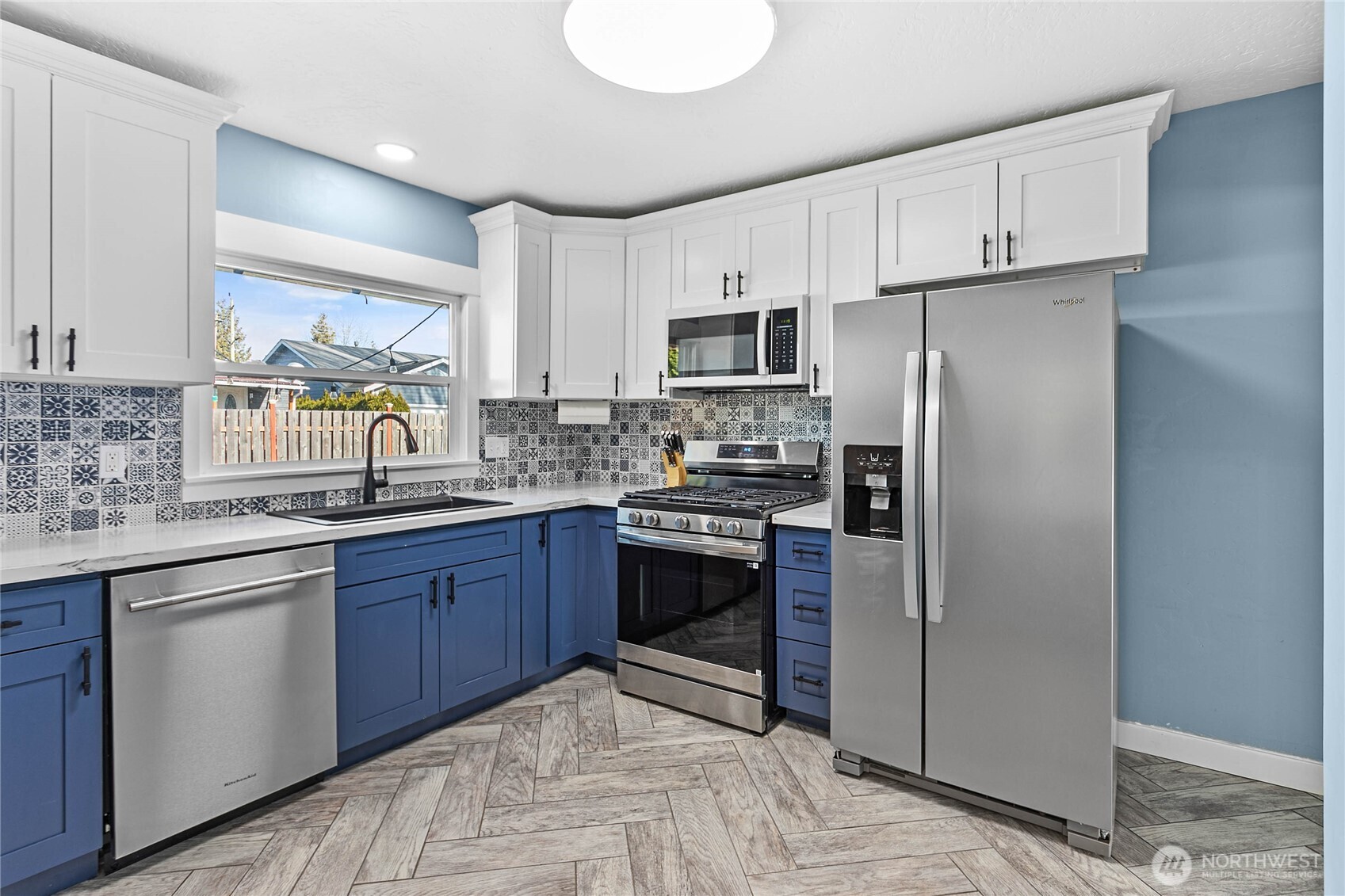 208 Harrison Street , Sumas, WA 98295