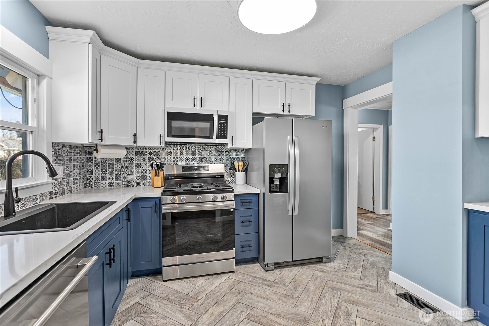 208 Harrison Street , Sumas, WA 98295