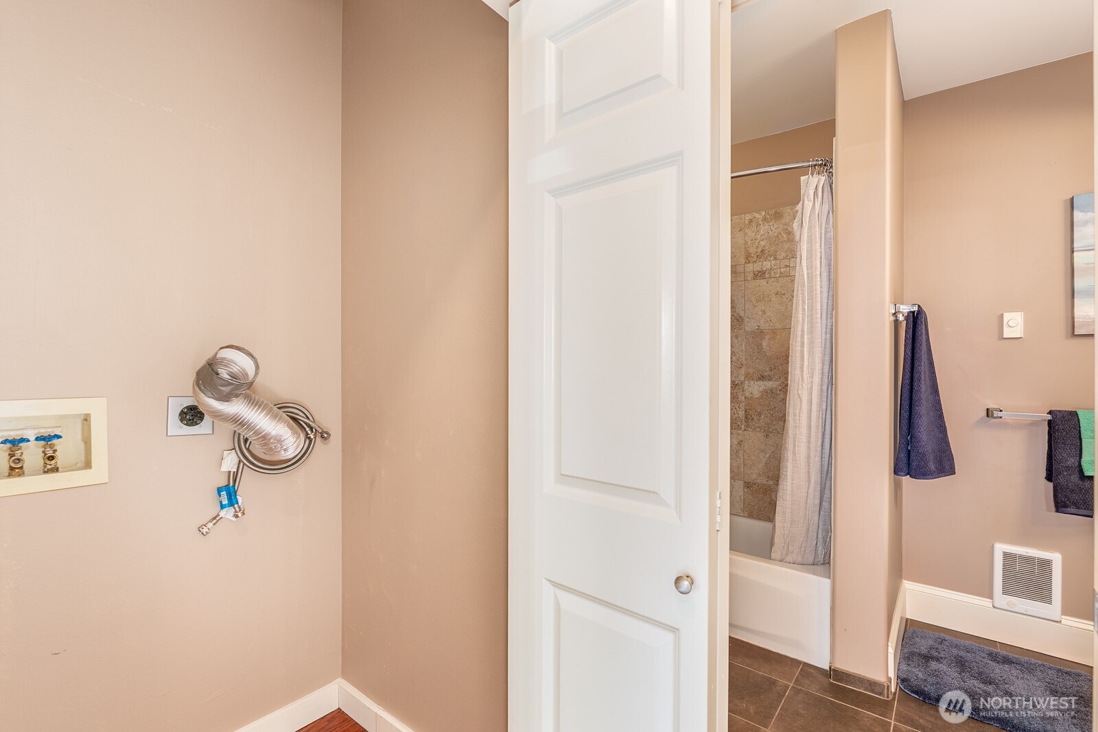 3221 SW Avalon Way #201, Seattle, WA 98126