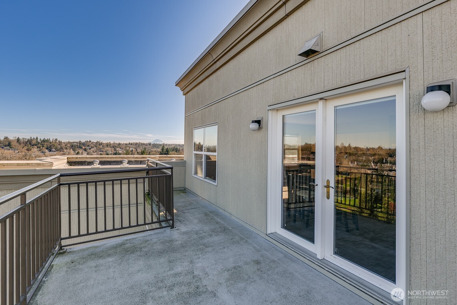 3221 SW Avalon Way #201, Seattle, WA 98126