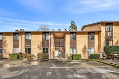 12520 NE 145th Street #E-33, Kirkland, WA 98034