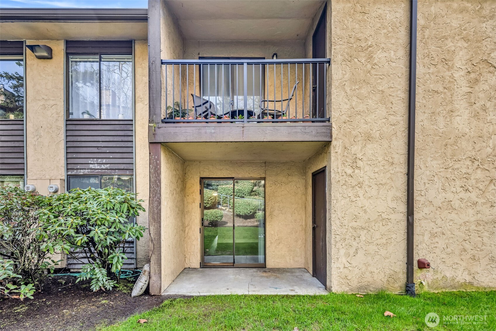 12520 NE 145th Street #E-33, Kirkland, WA 98034