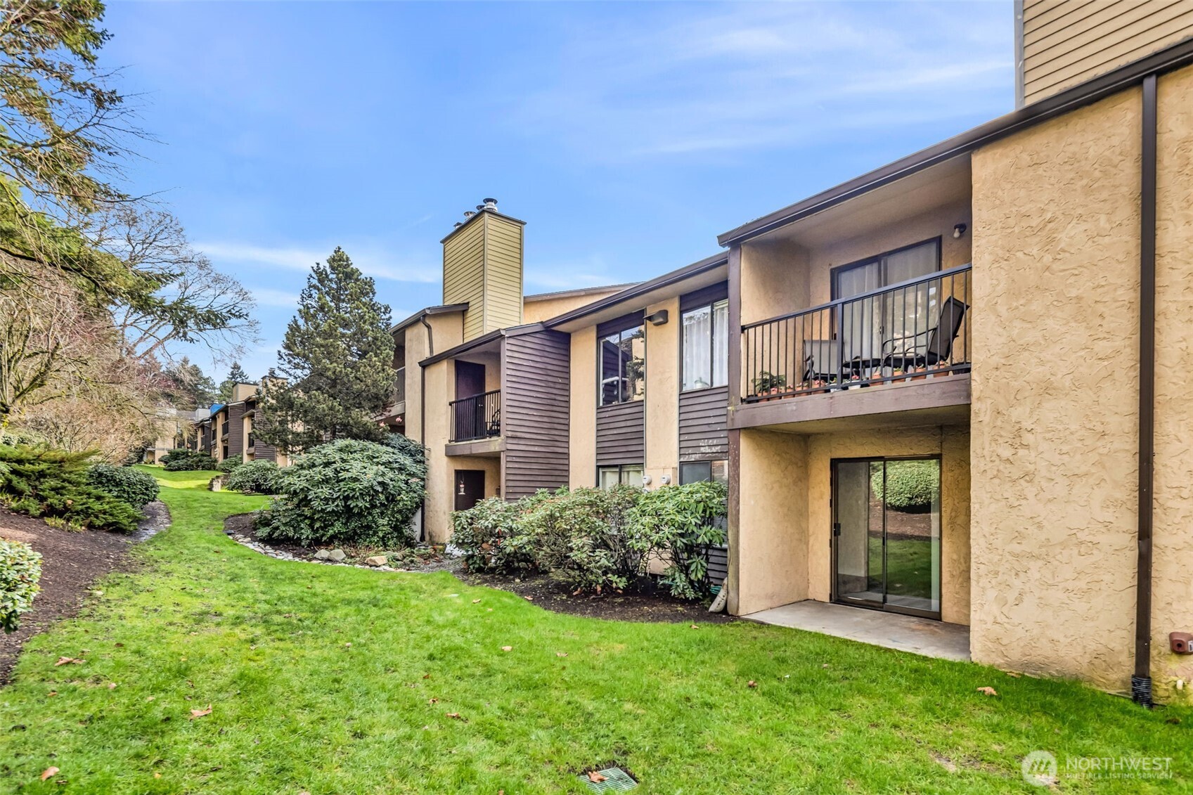 12520 NE 145th Street #E-33, Kirkland, WA 98034