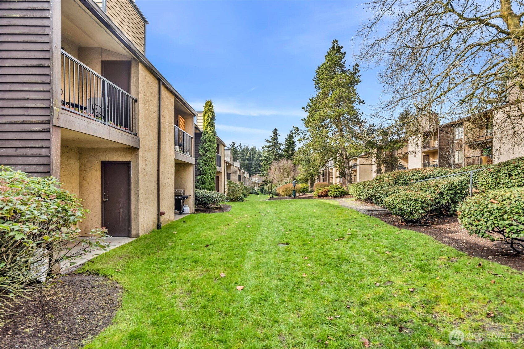 12520 NE 145th Street #E-33, Kirkland, WA 98034