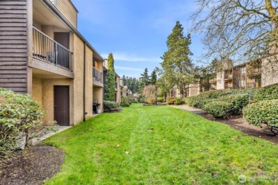 12520 NE 145th Street #E-33, Kirkland, WA 98034 - Photo 18