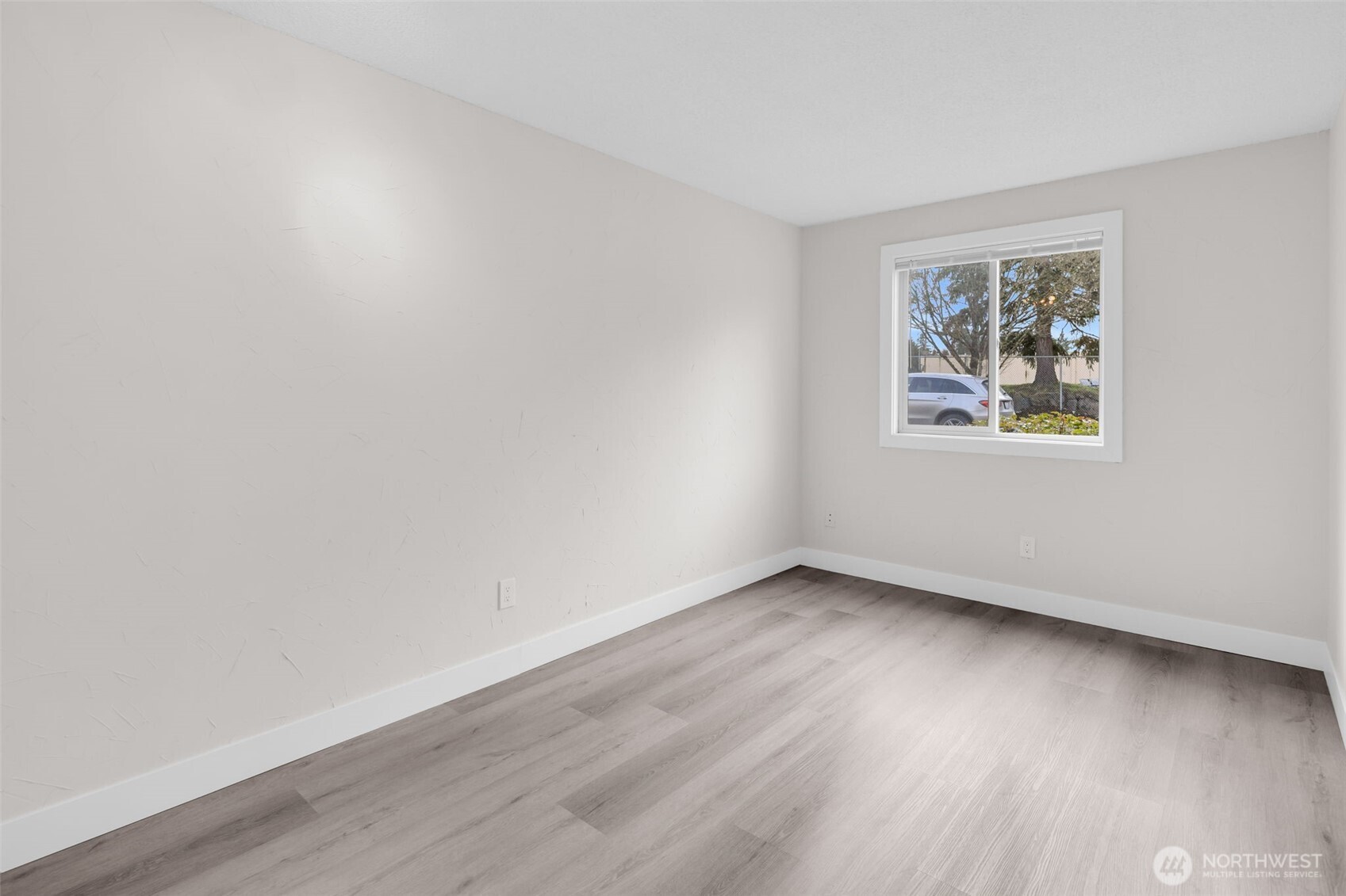 12520 NE 145th Street #E-33, Kirkland, WA 98034