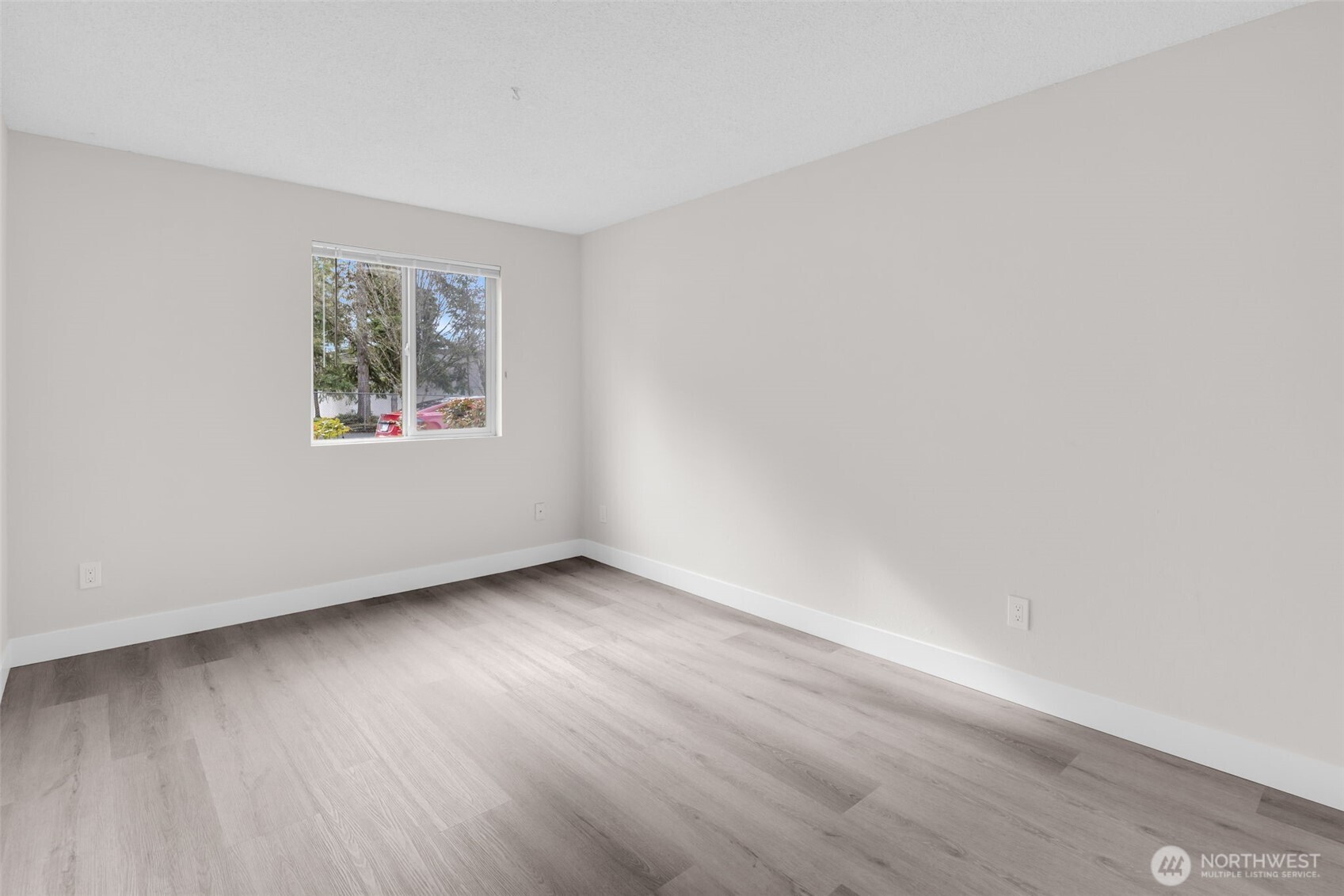 12520 NE 145th Street #E-33, Kirkland, WA 98034