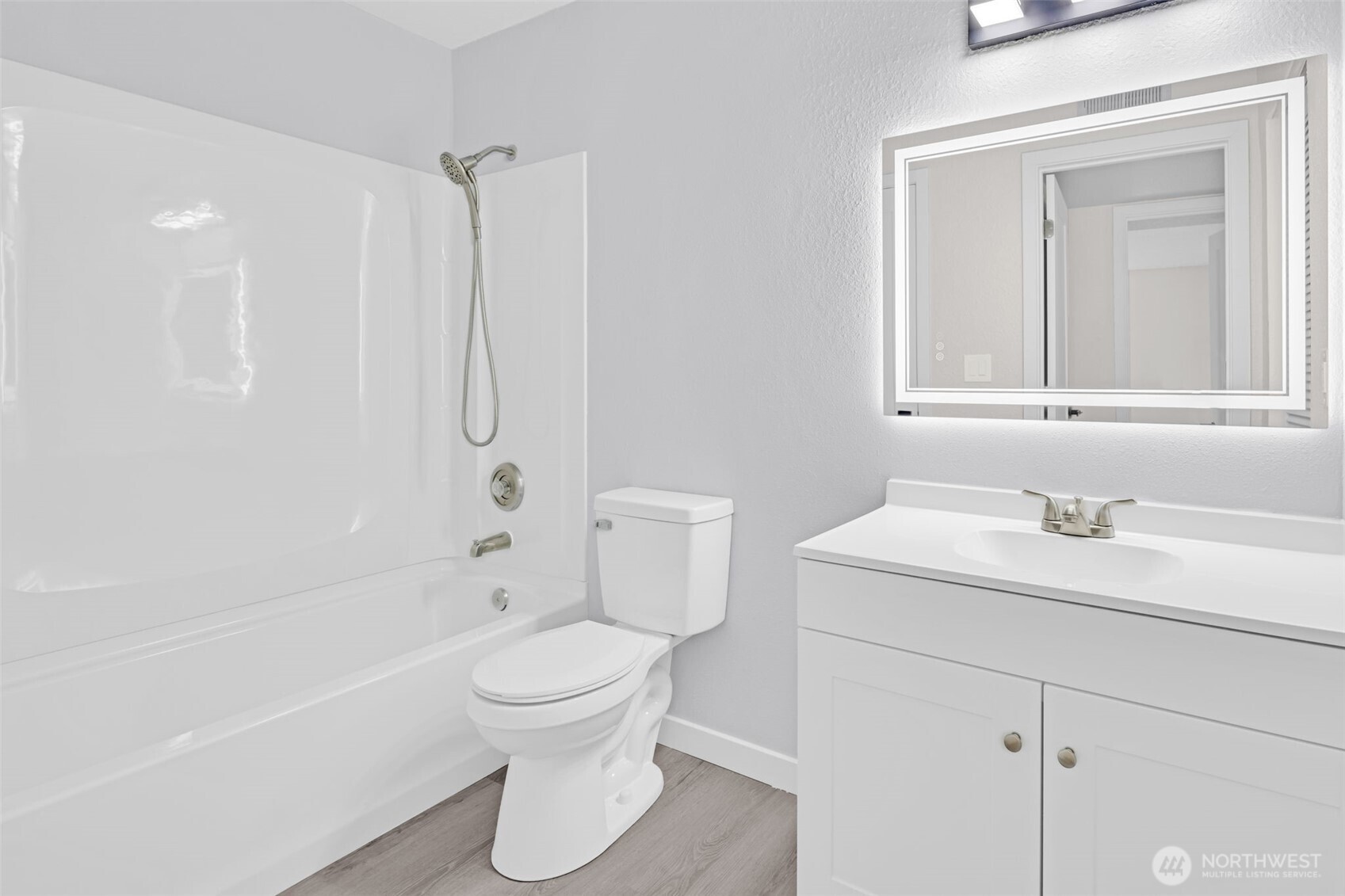 12520 NE 145th Street #E-33, Kirkland, WA 98034