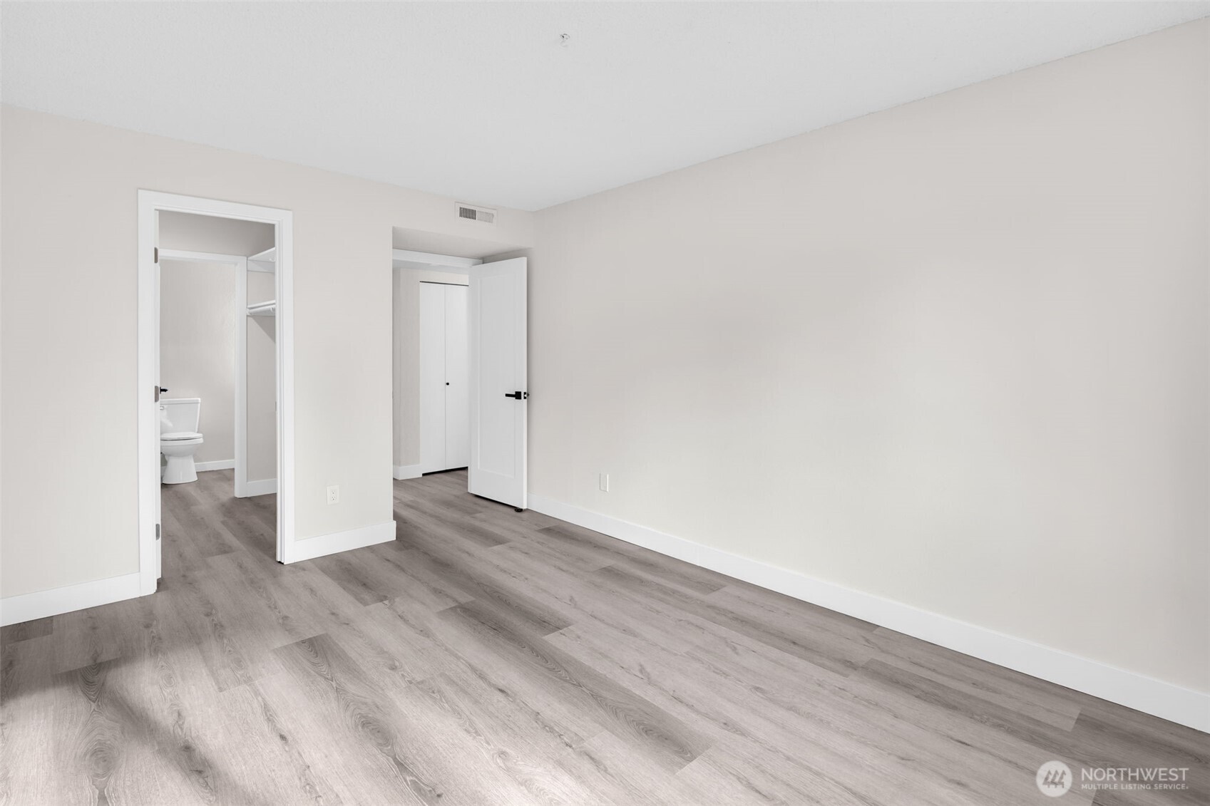 12520 NE 145th Street #E-33, Kirkland, WA 98034