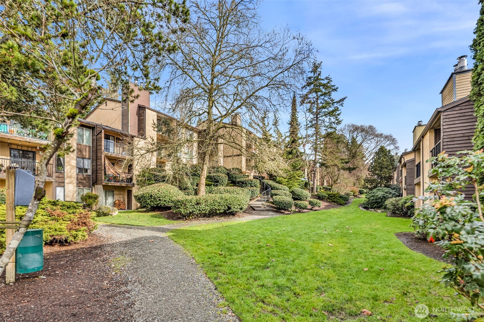 12520 NE 145th Street #E-33, Kirkland, WA 98034