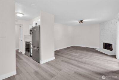 12520 NE 145th Street #E-33, Kirkland, WA 98034 - Photo 9