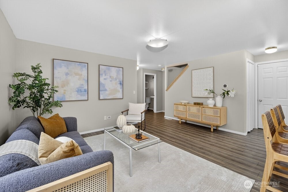 1212 N 12th Place , Mount Vernon, WA 98273