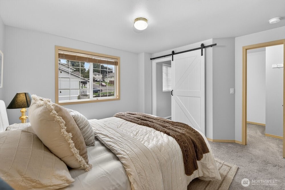 1212 N 12th Place , Mount Vernon, WA 98273