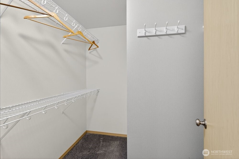 1212 N 12th Place , Mount Vernon, WA 98273