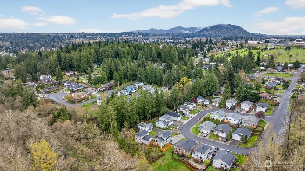 1212 N 12th Place , Mount Vernon, WA 98273