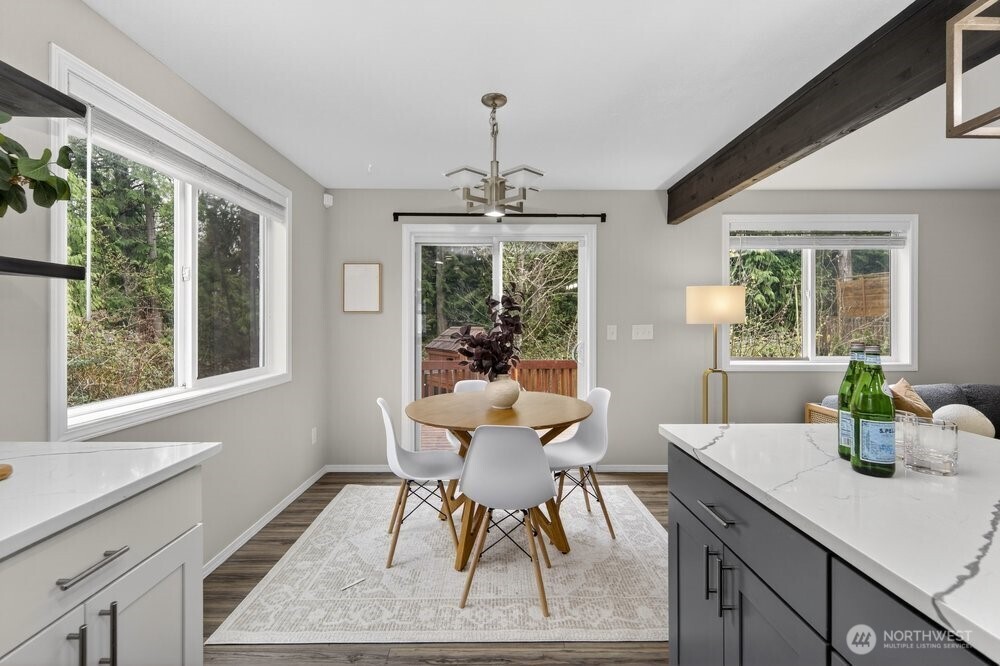 1212 N 12th Place , Mount Vernon, WA 98273