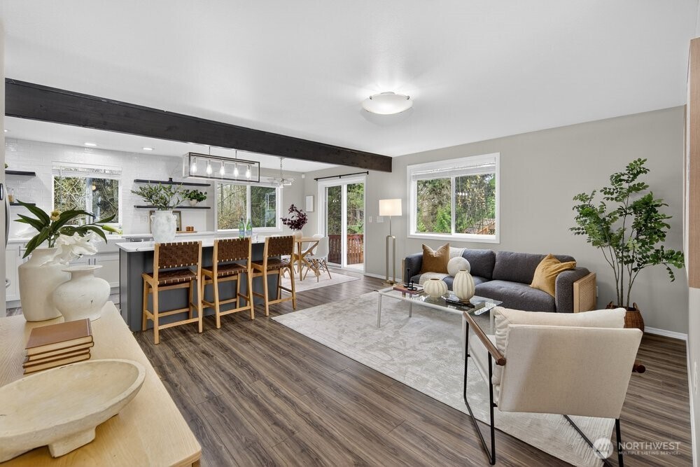 1212 N 12th Place , Mount Vernon, WA 98273