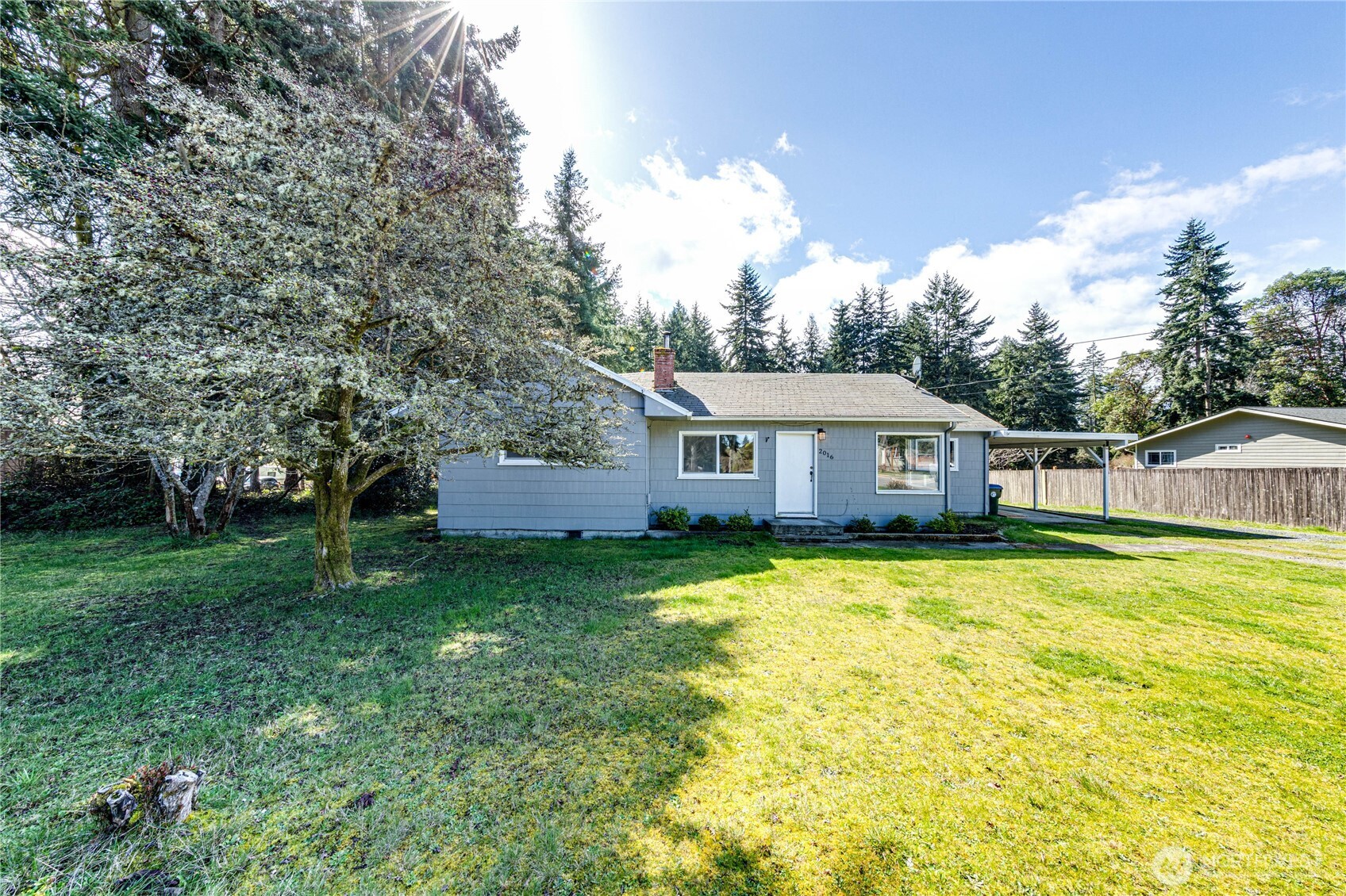 2016 W 10th Street , Port Angeles, WA 98363