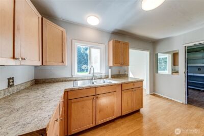 2016 W 10th Street , Port Angeles, WA 98363 - Photo 11