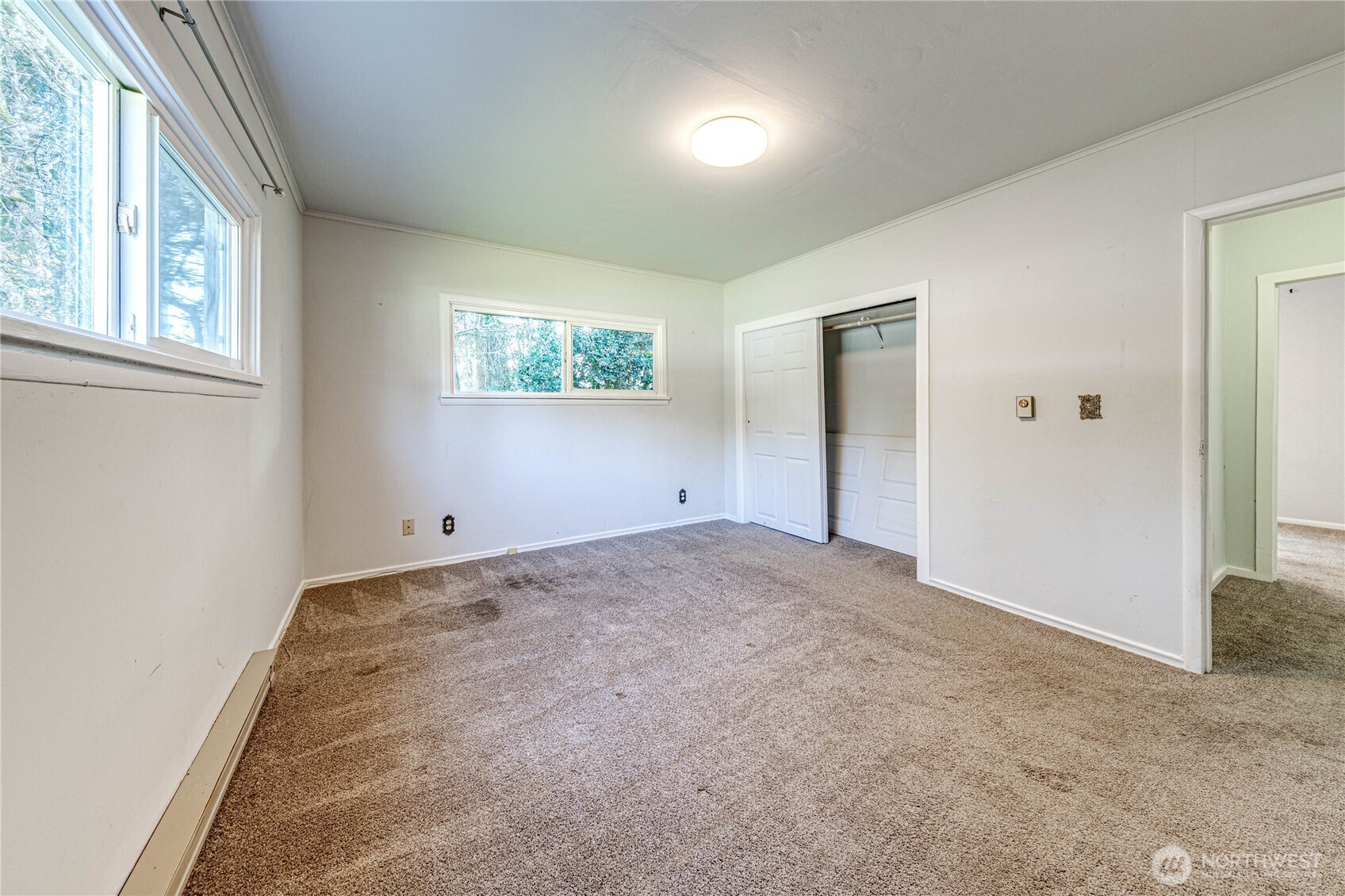 2016 W 10th Street , Port Angeles, WA 98363